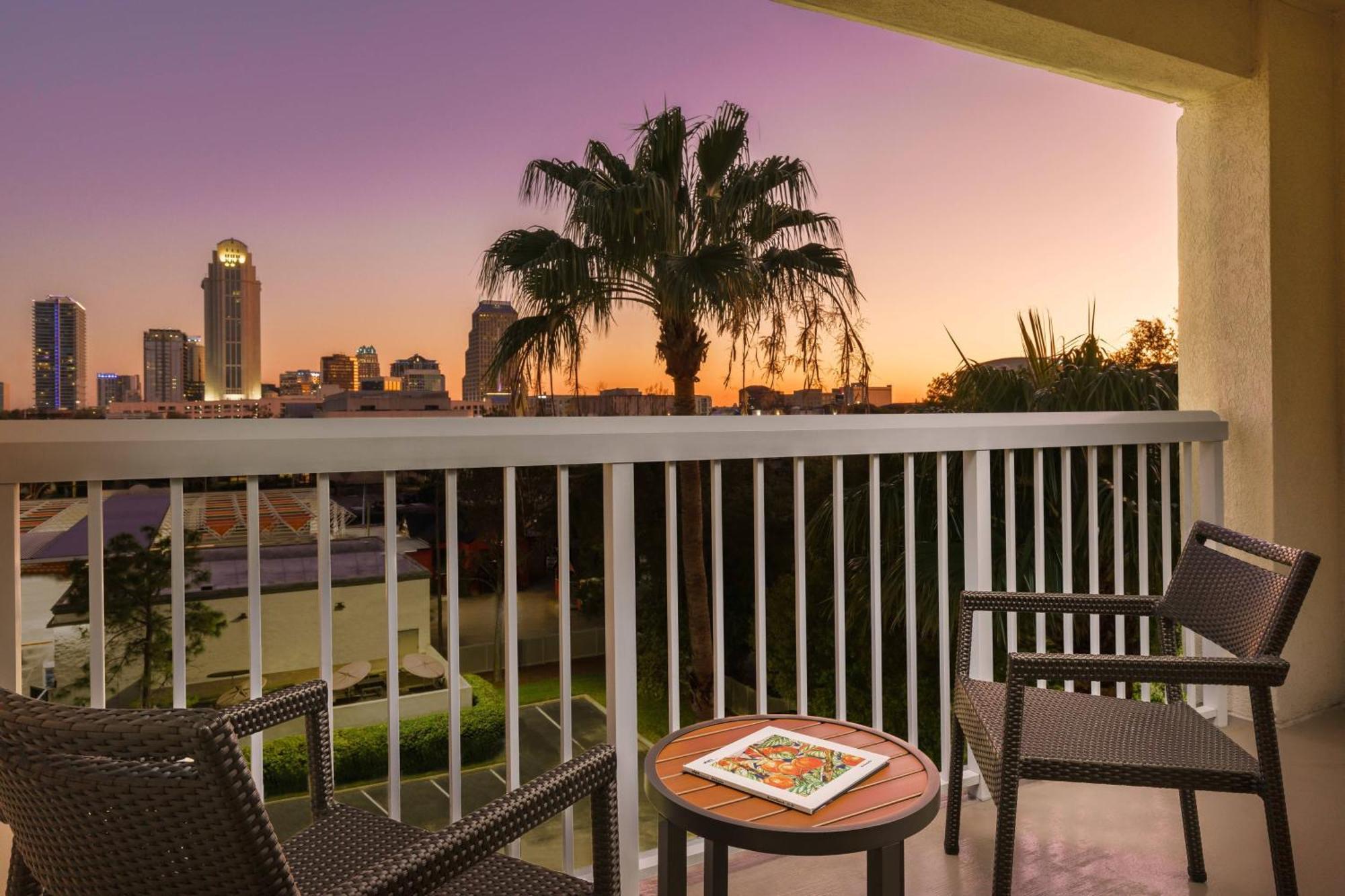 Отель Courtyard By Marriott Orlando Downtown Экстерьер фото